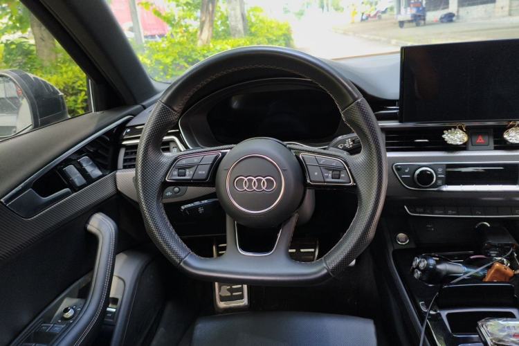 Used Audi A4L 2024 40 TFSI quattro RS Performance Package Steering Wheel