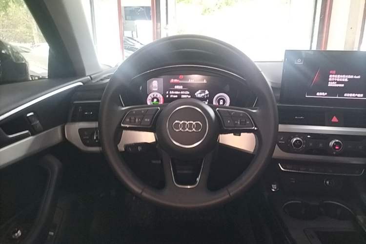 Used Audi A4L 2024 40 TFSI Fashion Dynamic Model Steering Wheel