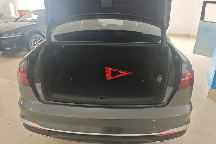 Used Audi A4L 2024 40 TFSI Fashion Dynamic Model Trunk