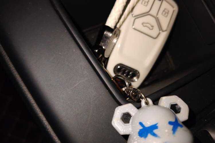 Used Audi A4L 2024 40 TFSI Fashion Dynamic Model Vehicle Key