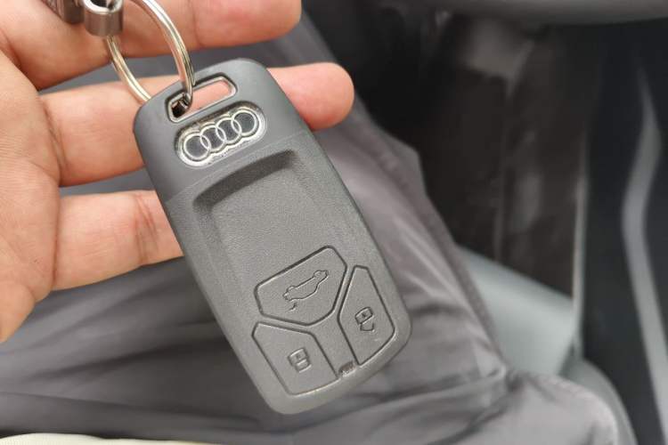 Used Audi A4L 2024 40 TFSI Fashion Dynamic Model Vehicle Key