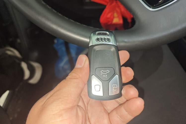 Used Audi A4L 2024 40 TFSI Fashion Dynamic Model Vehicle Key