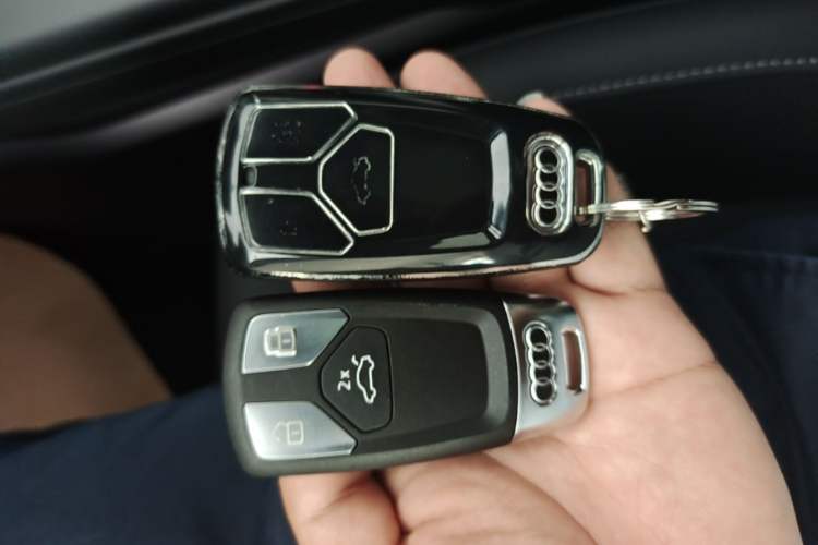 Used Audi A4L 2024 40 TFSI Fashion Dynamic Model Vehicle Key