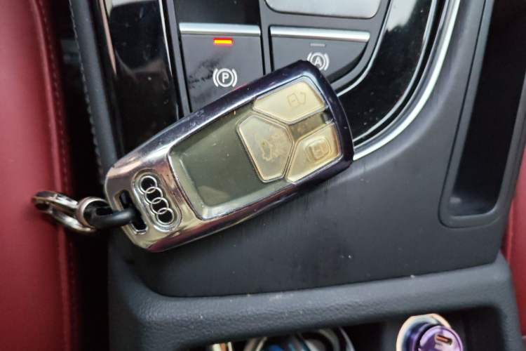 Used Audi A4L 2024 40 TFSI Luxury Dynamic Edition Vehicle Key