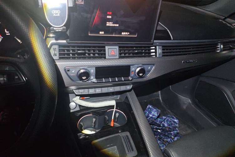 Used Audi A4L 2024 40 TFSI quattro RS Performance Package Audio And AC Panel