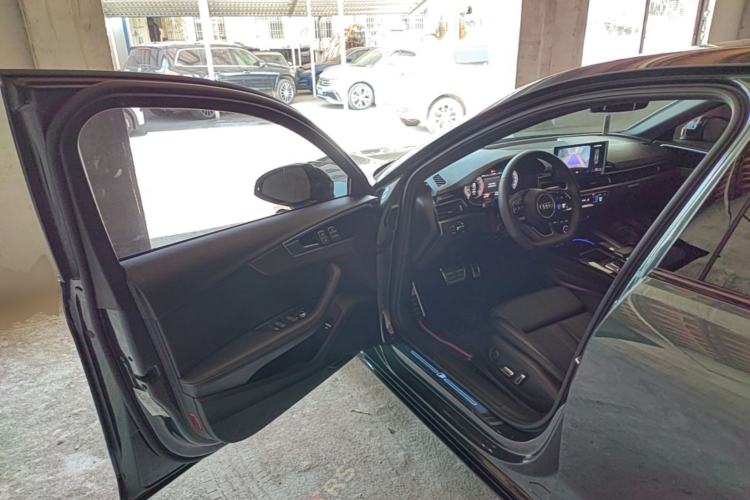 Used Audi A4L 2024 40 TFSI quattro RS Performance Package Driver Seat