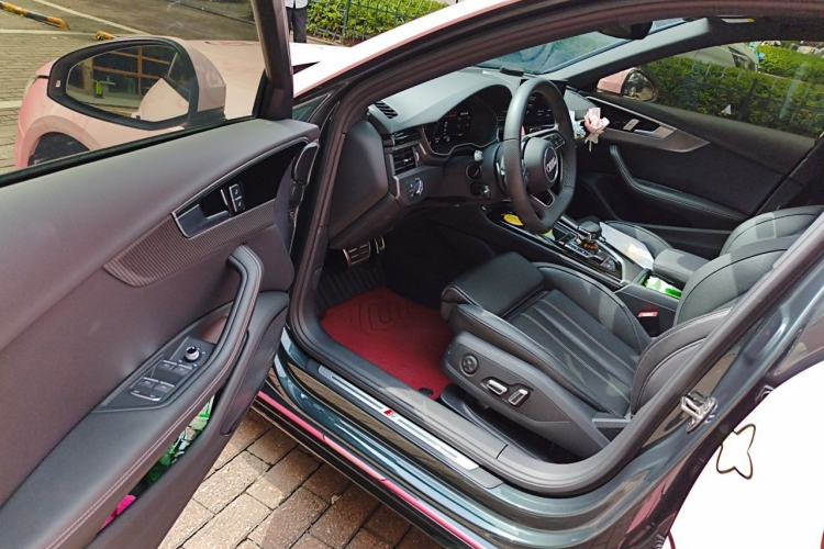 Used Audi A4L 2024 40 TFSI Luxury Dynamic Edition Driver Seat