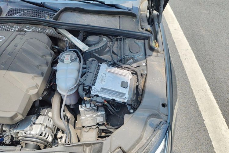 Used Audi A4L 2024 40 TFSI quattro RS Performance Package Engine Bay Left