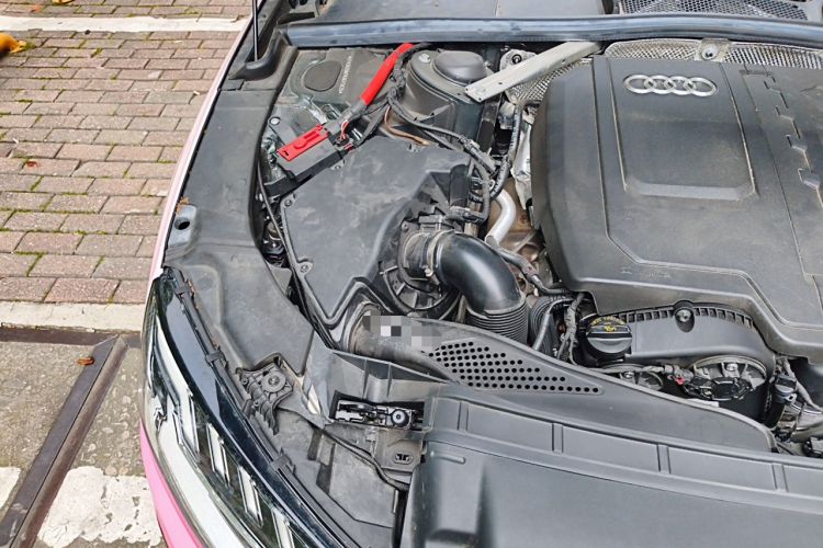 Used Audi A4L 2024 40 TFSI Luxury Dynamic Edition Engine Bay Right
