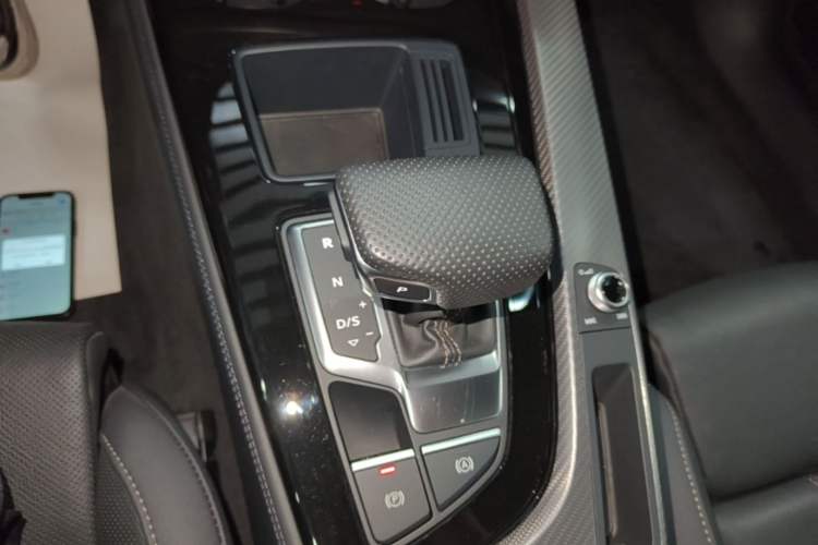 Used Audi A4L 2024 40 TFSI quattro RS Performance Package Gear Lever