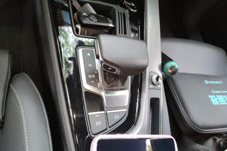 Used Audi A4L 2024 40 TFSI quattro RS Performance Package Gear Lever