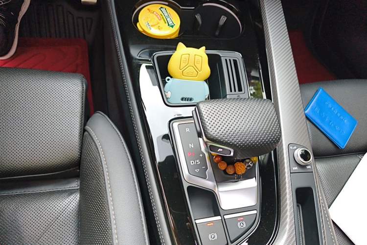 Used Audi A4L 2024 40 TFSI Luxury Dynamic Edition Gear Lever