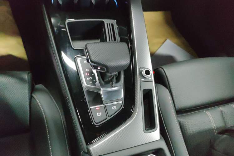 Used Audi A4L 2024 40 TFSI quattro RS Performance Package Gear Lever