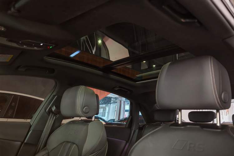Used Audi A4L 2024 40 TFSI quattro RS Performance Package Headliner