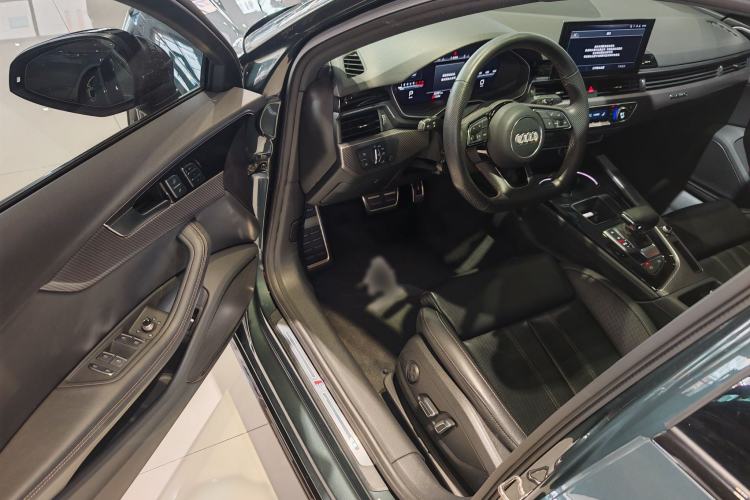 Used Audi A4L 2024 40 TFSI quattro RS Performance Package Interior 1