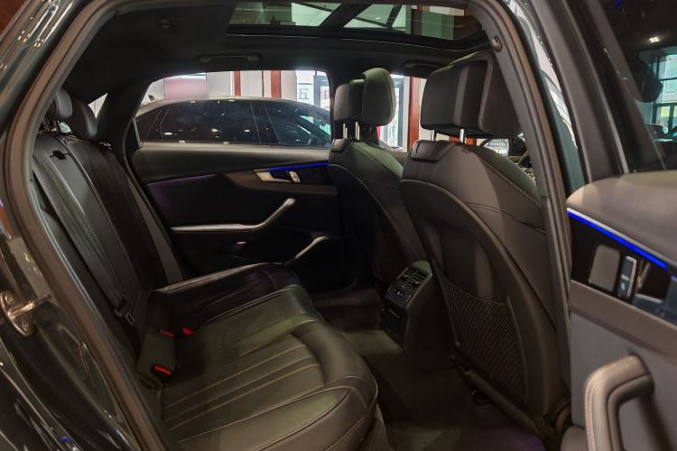 Used Audi A4L 2024 40 TFSI quattro RS Performance Package Interior 5