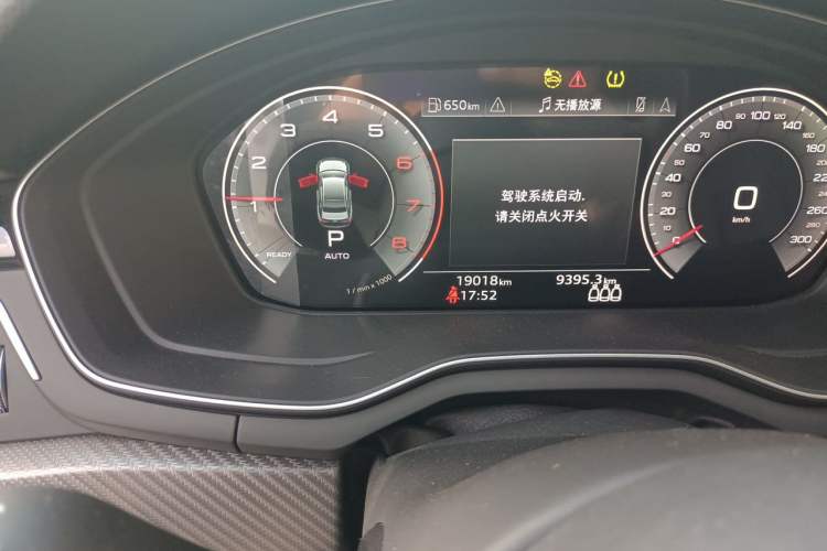 Used Audi A4L 2024 40 TFSI quattro RS Performance Package Odometer Close Up