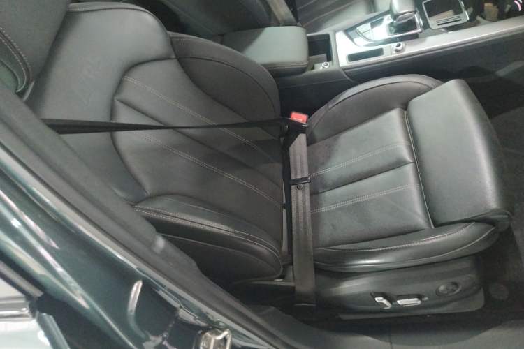 Used Audi A4L 2024 40 TFSI quattro RS Performance Package Right Front Seat