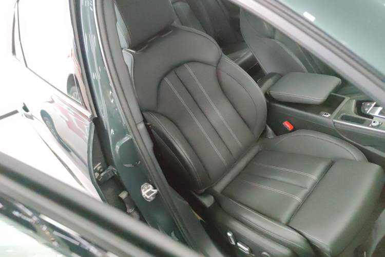 Used Audi A4L 2024 40 TFSI quattro RS Performance Package Right Front Seat