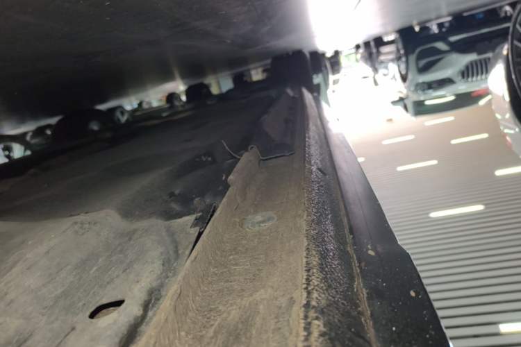 Used Audi A4L 2024 40 TFSI quattro RS Performance Package Right Side Sill