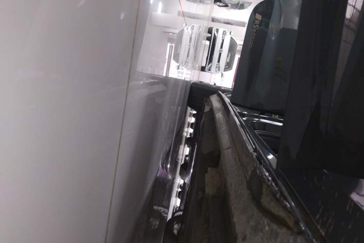 Used Audi A4L 2024 40 TFSI quattro RS Performance Package Right Side Sill