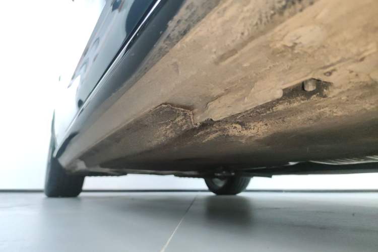 Used Audi A4L 2024 40 TFSI quattro RS Performance Package Right Side Sill