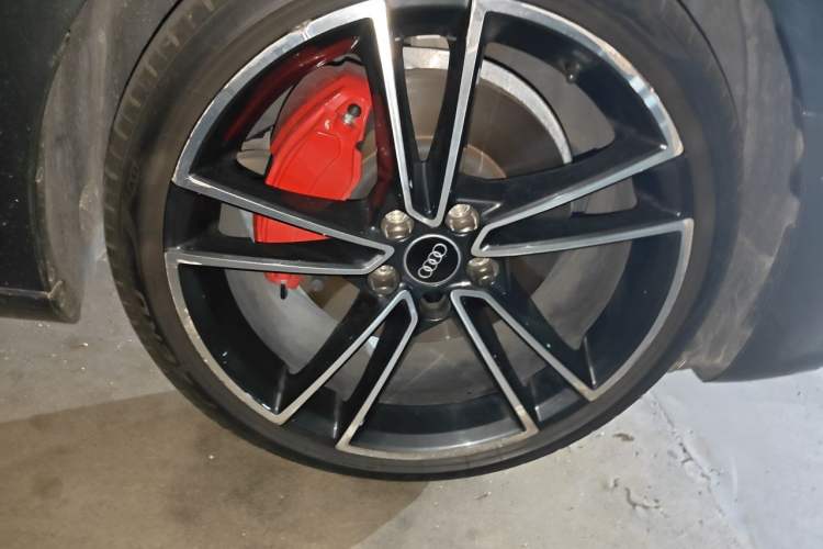 Used Audi A4L 2024 45 TFSI quattro Prestige Dynamic Edition Right Front Wheel Hub