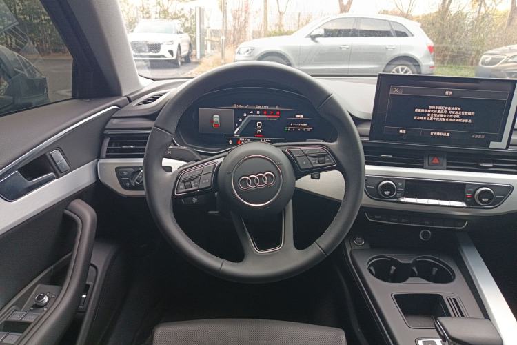 Used Audi A4L 2024 40 TFSI Fashion Dynamic Model Steering Wheel