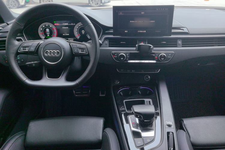 Used Audi A4L 2024 40 TFSI Luxury Dynamic Edition Center Console