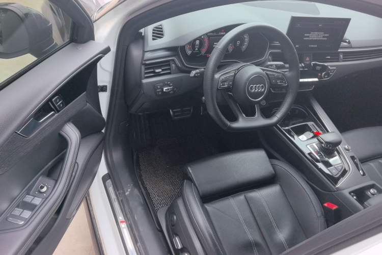 Used Audi A4L 2024 40 TFSI Luxury Dynamic Edition Driver Seat