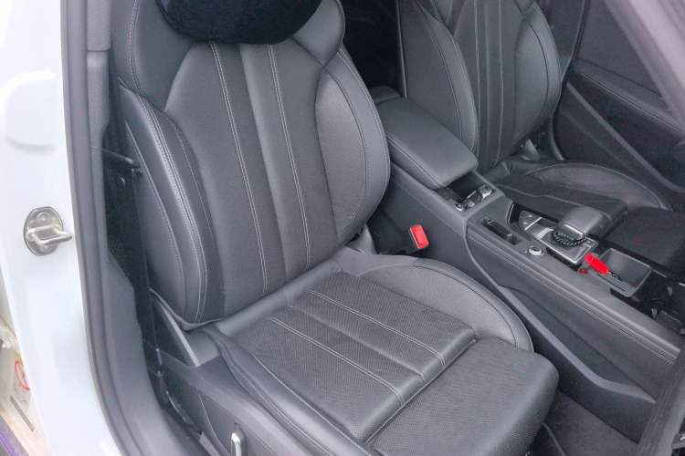 Used Audi A4L 2024 40 TFSI Luxury Dynamic Edition Right Front Seat