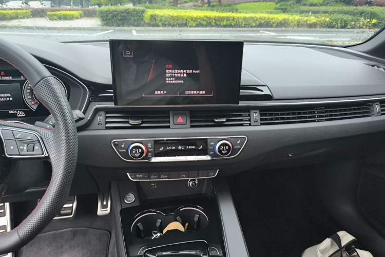 Used Audi A4L 2024 40 TFSI Luxury Dynamic Edition Audio And AC Panel