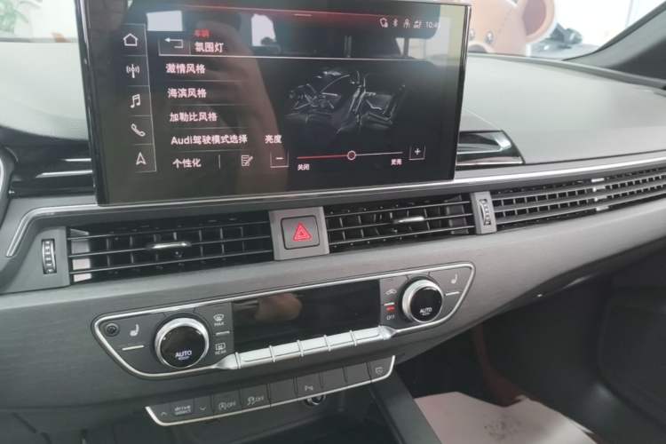 Used Audi A4L 2024 40 TFSI Luxury Dynamic Edition Audio And AC Panel