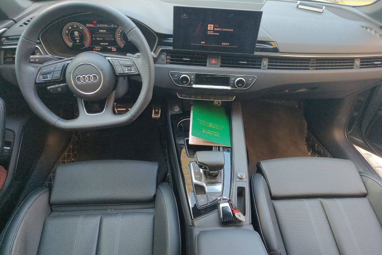 Used Audi A4L 2024 40 TFSI Luxury Dynamic Edition Center Console