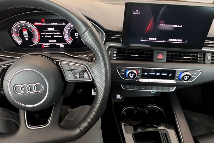 Used Audi A4L 2024 40 TFSI Luxury Dynamic Edition Center Console