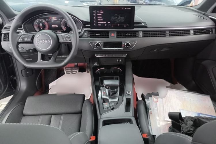 Used Audi A4L 2024 40 TFSI Luxury Dynamic Edition Center Console