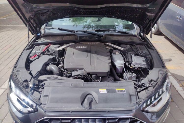 Used Audi A4L 2024 40 TFSI Fashion Dynamic Model Engine Bay