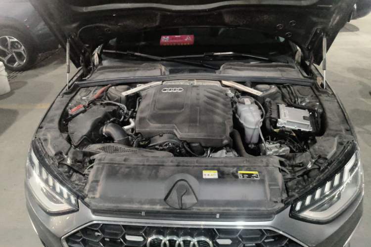 Used Audi A4L 2024 40 TFSI Fashion Dynamic Model Engine Bay