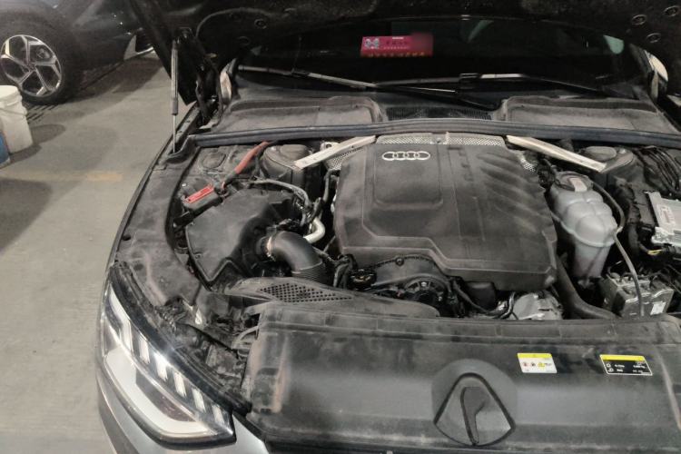 Used Audi A4L 2024 40 TFSI Fashion Dynamic Model Engine Bay Right