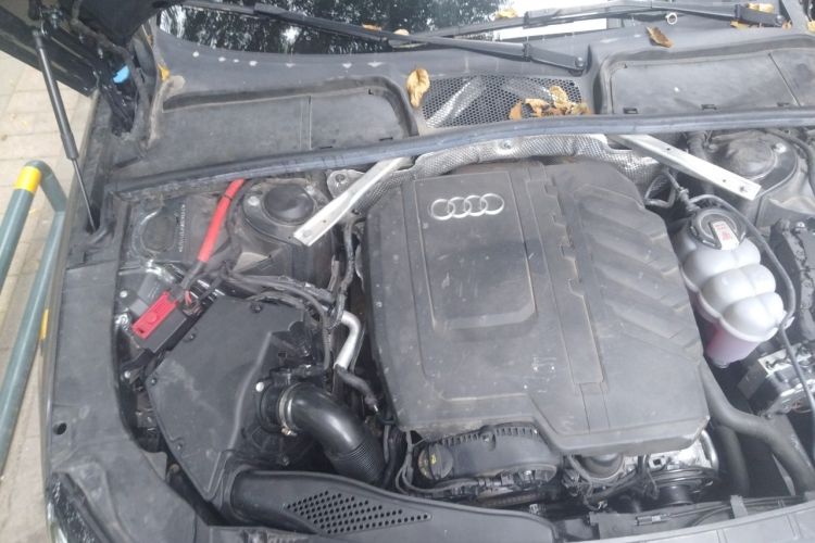 Used Audi A4L 2024 40 TFSI Luxury Dynamic Edition Engine Bay Right