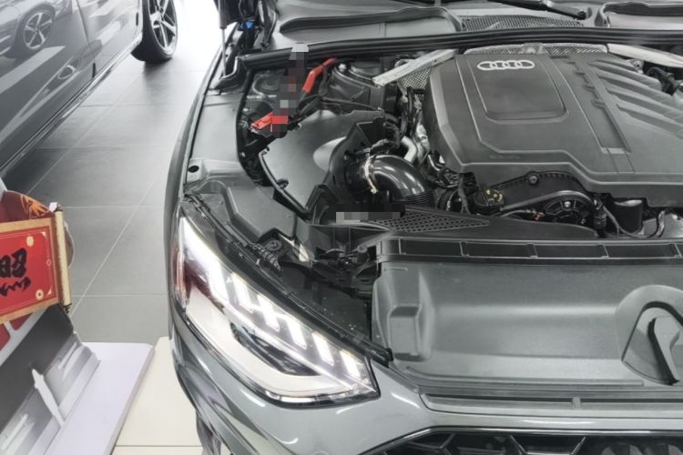 Used Audi A4L 2024 40 TFSI Luxury Dynamic Edition Engine Bay Right