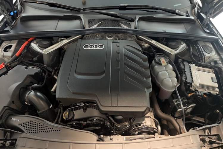 Used Audi A4L 2024 40 TFSI Luxury Dynamic Edition Engine Bay