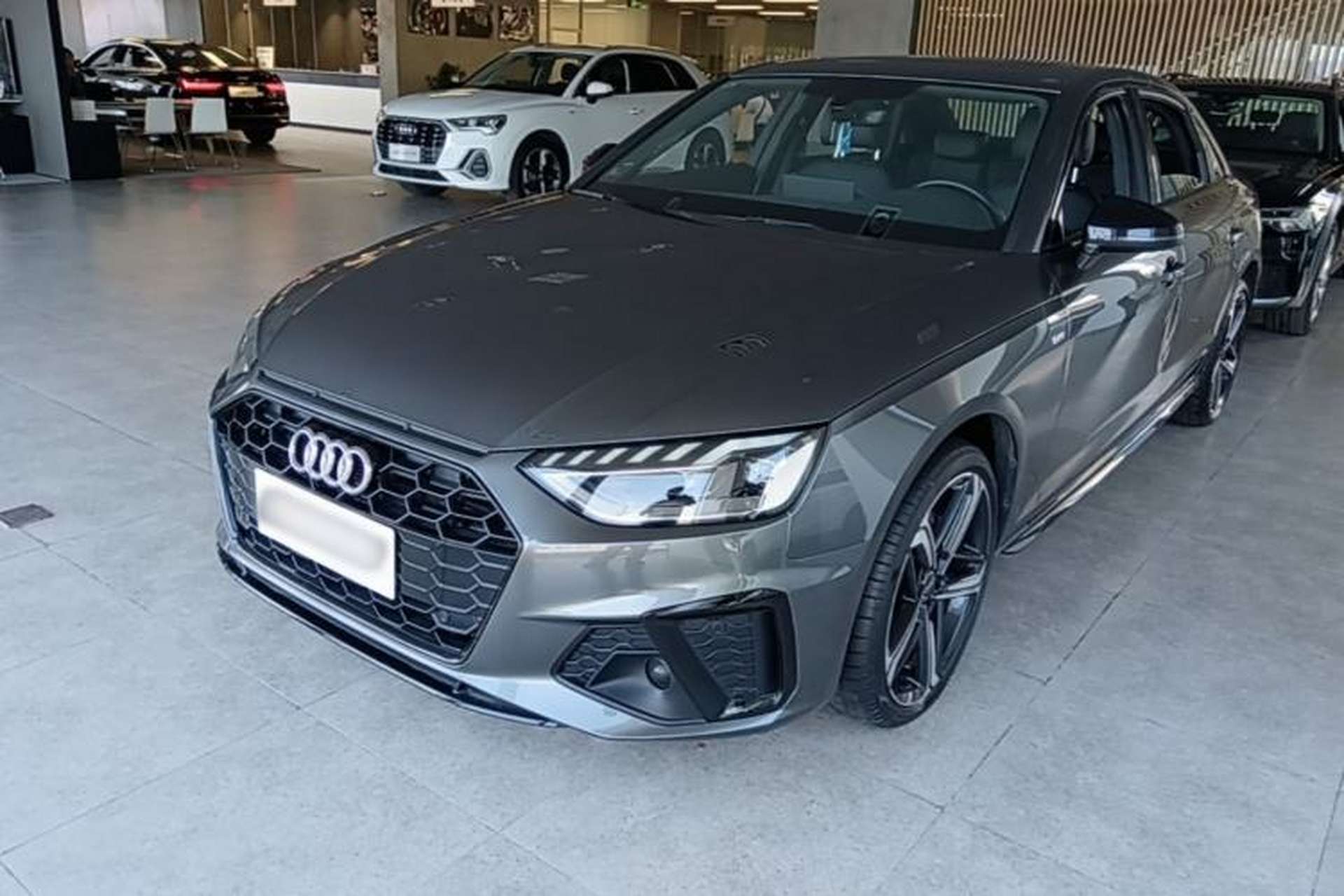 Used Audi A4L 2024 40 TFSI Luxury Dynamic Edition Front Left 45 Deg