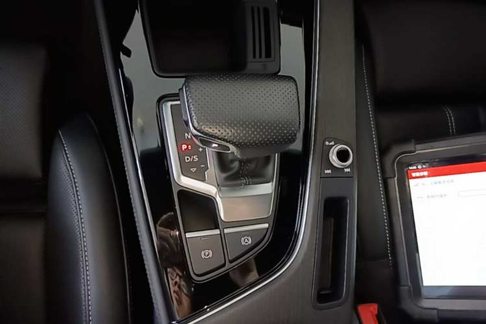 Used Audi A4L 2024 40 TFSI Luxury Dynamic Edition Gear Lever