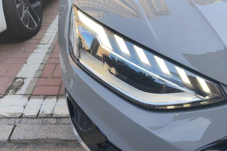 Used Audi A4L 2024 40 TFSI Luxury Dynamic Edition Right Front Headlight