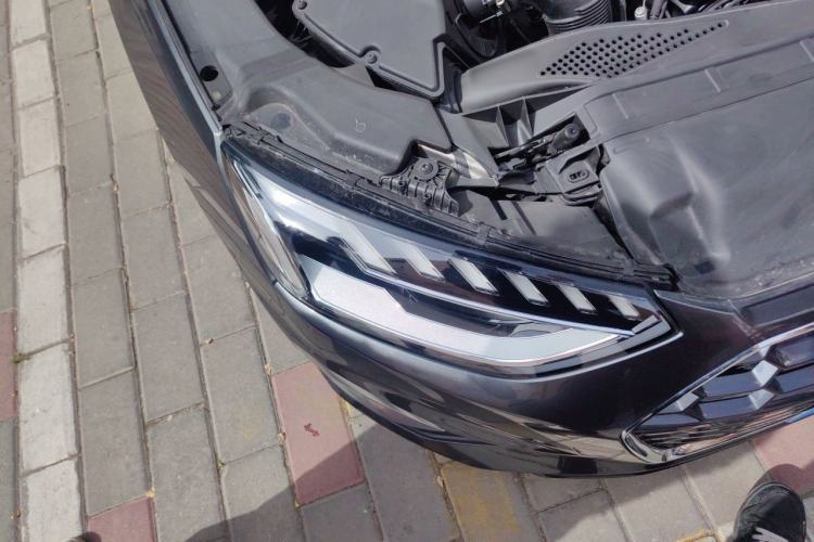Used Audi A4L 2024 40 TFSI Fashion Dynamic Model Right Front Headlight