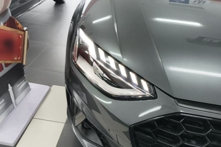 Used Audi A4L 2024 40 TFSI Luxury Dynamic Edition Right Front Headlight
