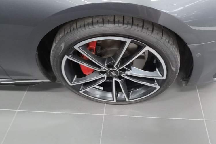 Used Audi A4L 2024 45 TFSI quattro Prestige Dynamic Edition Right Front Wheel Hub