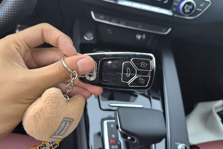 Used Audi A4L 2024 40 TFSI Luxury Dynamic Edition Vehicle Key