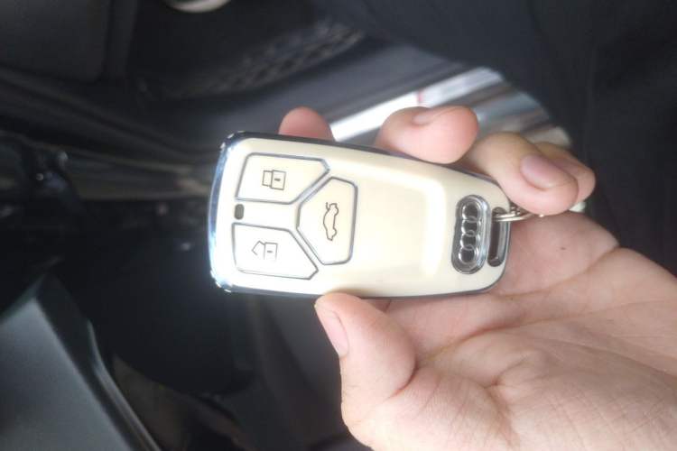 Used Audi A4L 2024 40 TFSI Luxury Dynamic Edition Vehicle Key